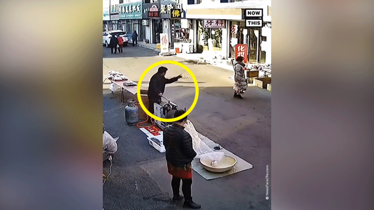 انفجار دستگاه پاپ کورن ساز یک فروشنده خیابانی + فیلم