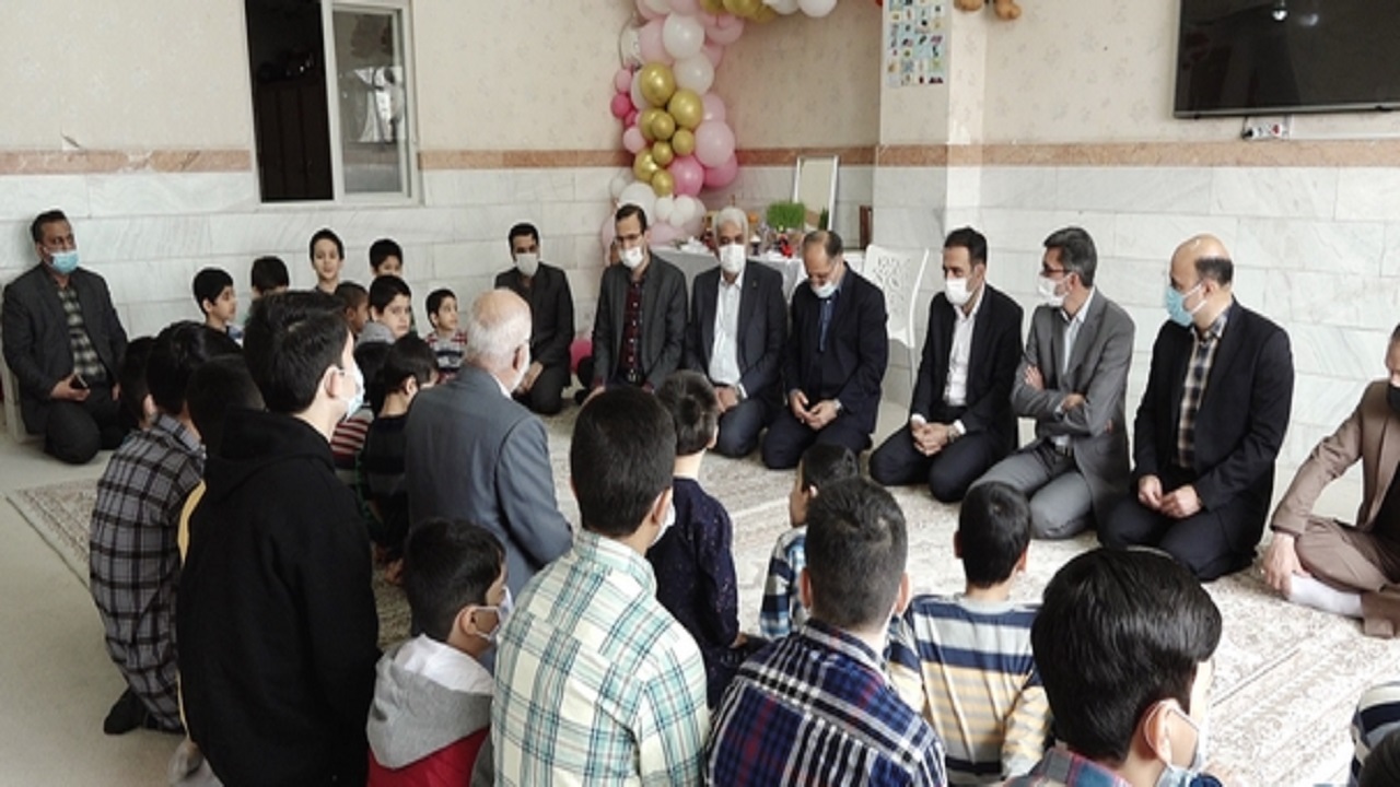 حضور مسئولان استان قم در شیرخوارگاه صدف و مرکز حمزه
