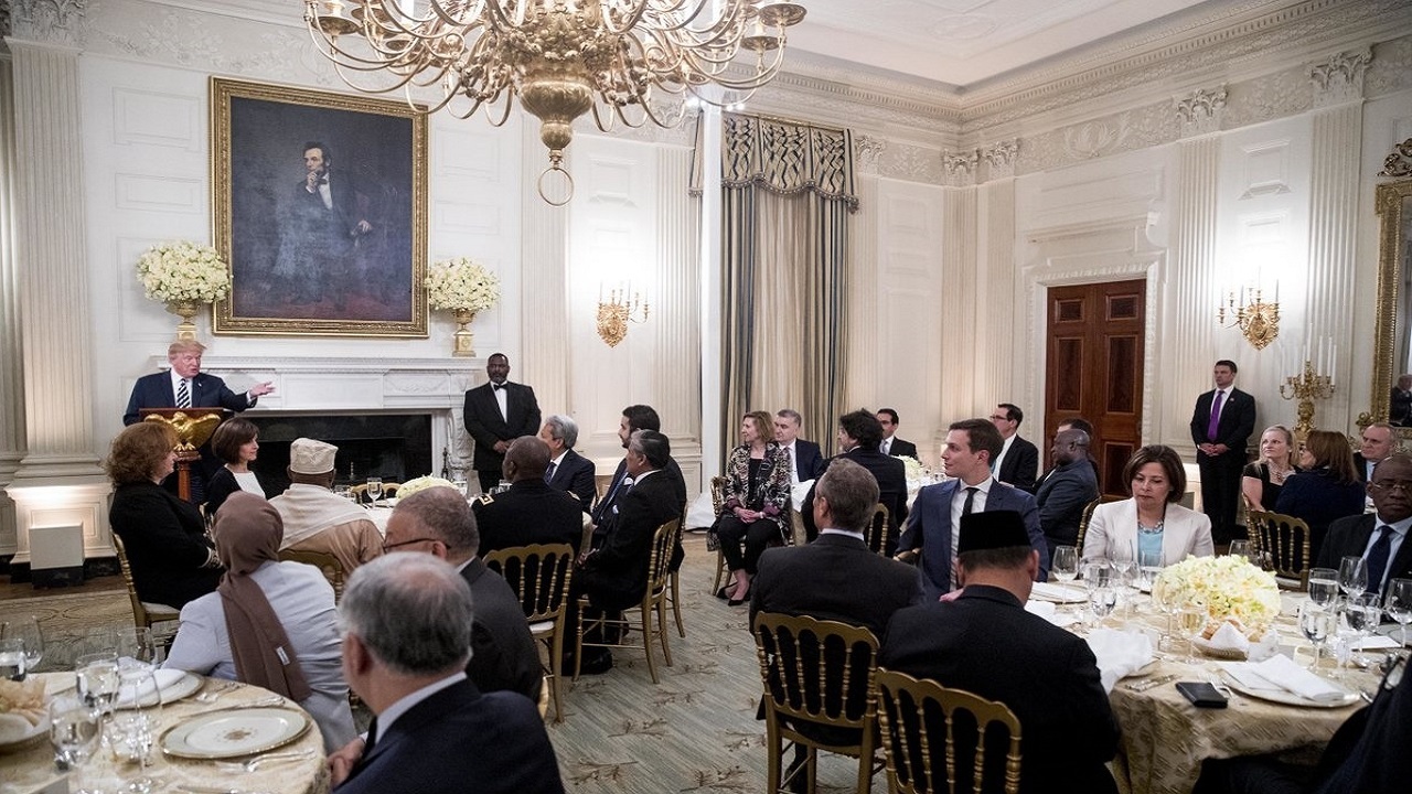 ابتلای ۶۷ تن از میهمانان مراسم شام کاخ سفید به کرونا