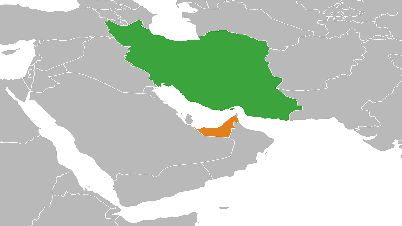 حقوقدان اماراتی: موضع امارات برای برقراری روابط با ایران ضد و نقیض است
