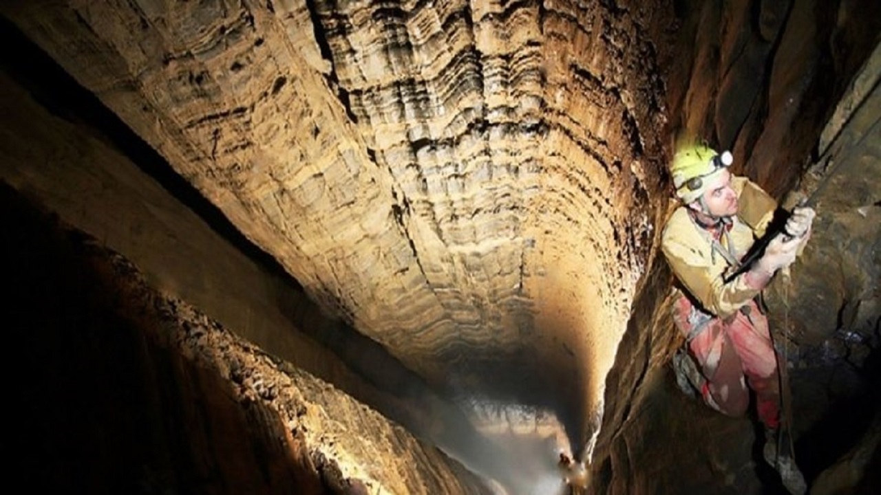 «اورست غارهای جهان» در کرمانشاه