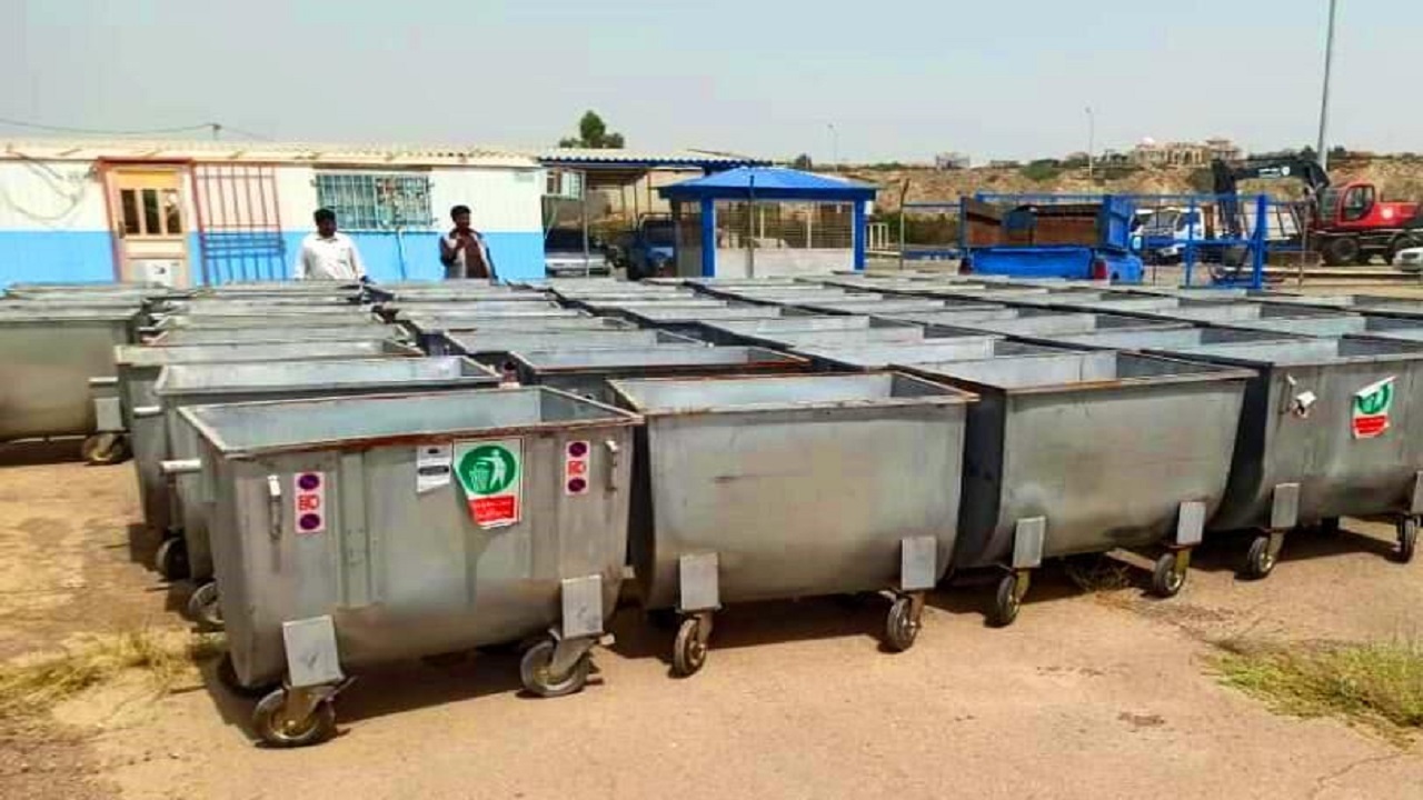 ۱۵۰ مخزن ۶۶۰ لیتری زباله به مناطق گردشگری چابهار و حومه اهدا شد