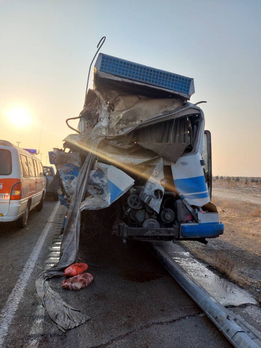 و‌اژگونی دو دستگاه اتوبوس در محدوده ترمینال فرودگاه امام خمینی (ره)