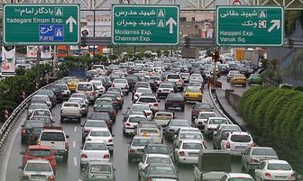حجم بالای ترددها در معابر تهران/ در كدام بزرگراه‌ها ترافيک سنگين است؟