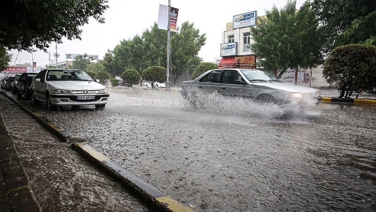 ادامه بارش‌ها تا روز چهارشنبه در جاده‌های کشور/ رانندگان آمادگی در این شرایط را داشته باشند