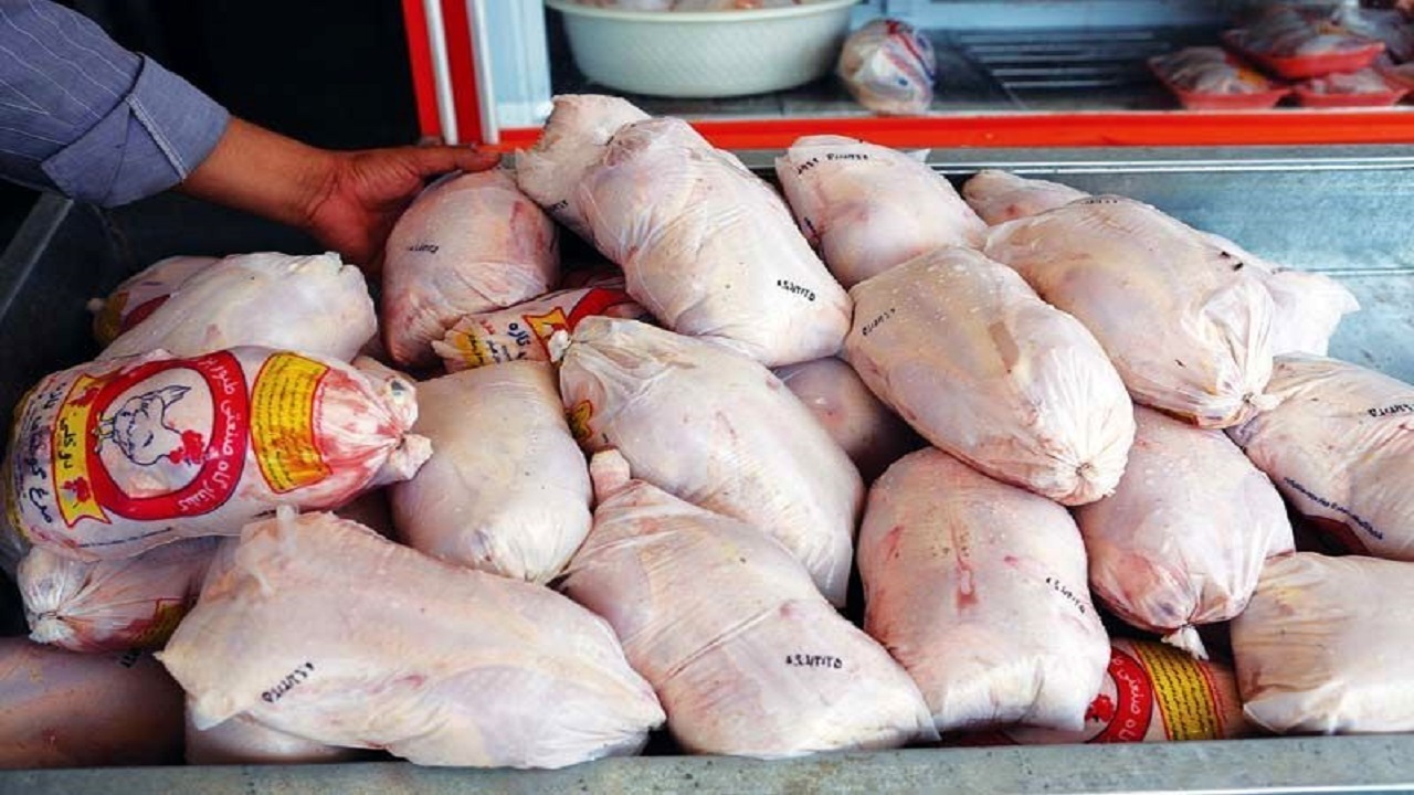 توزیع روزانه ۱۳۰۰ تن مرغ گرم در تهران
