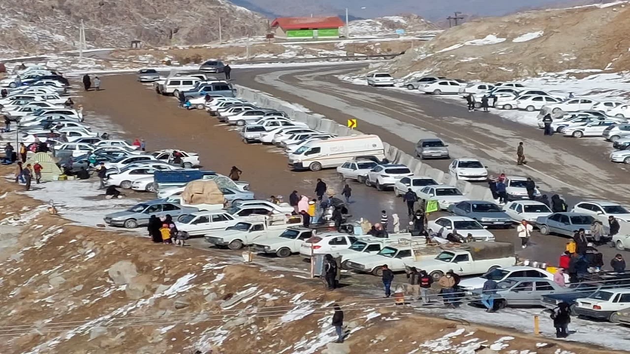 امداد رسانی اورژانس استان یزد در پیست اسکی سخوید