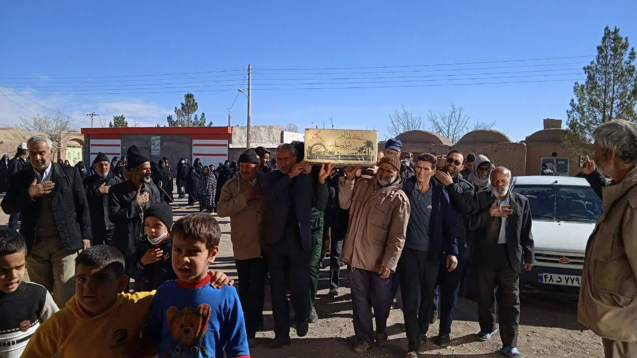 تشییع پیکر شهید گمنام در روستای تقی آباد + تصاویر