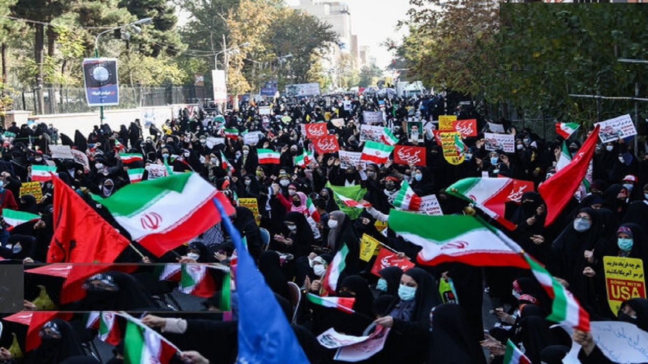 راهپیمایی زنجانی ها در محکومیت اقدام توهین‌آمیز نشریه فرانسوی