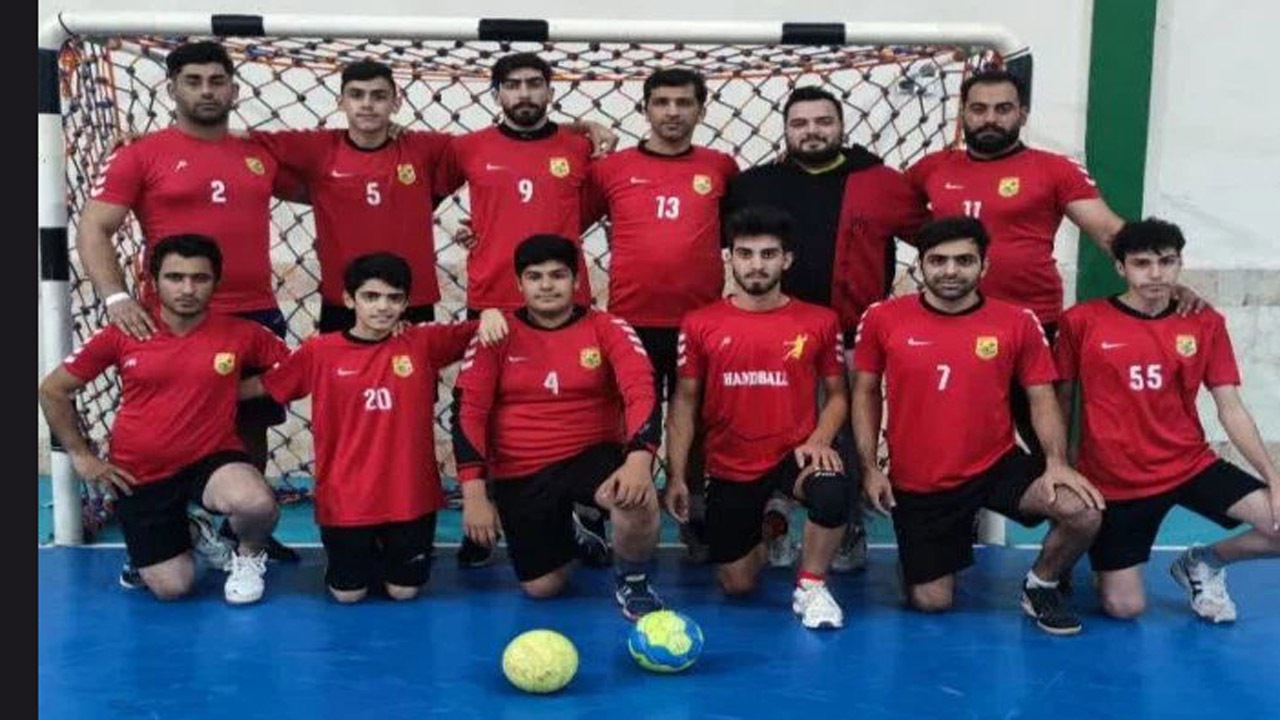 رقابت ۸ تیم در مسابقات هندبال بزرگسالان مازندران