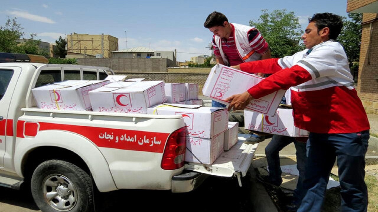 ارسال ۱۵۰۰ بسته جیره غذایی از تبریز به مناطق زلزله زدگان خوی