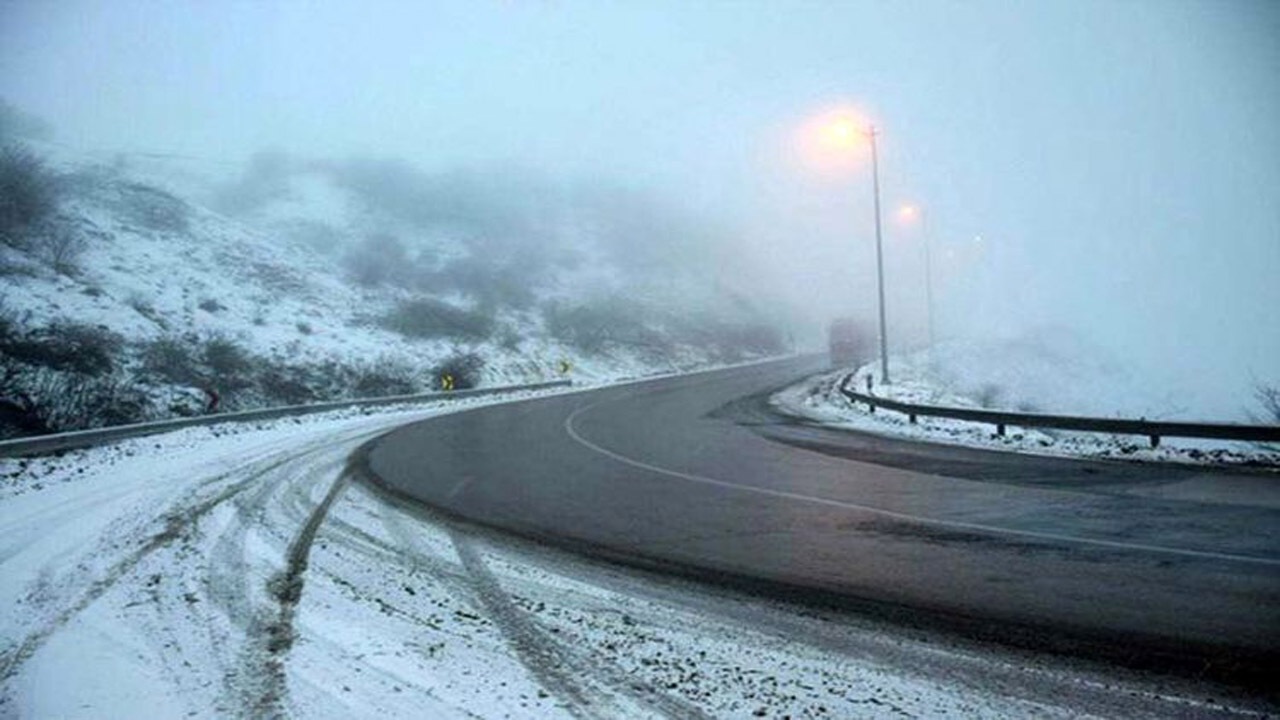 باران و برف در جاده های هراز و سوادکوه