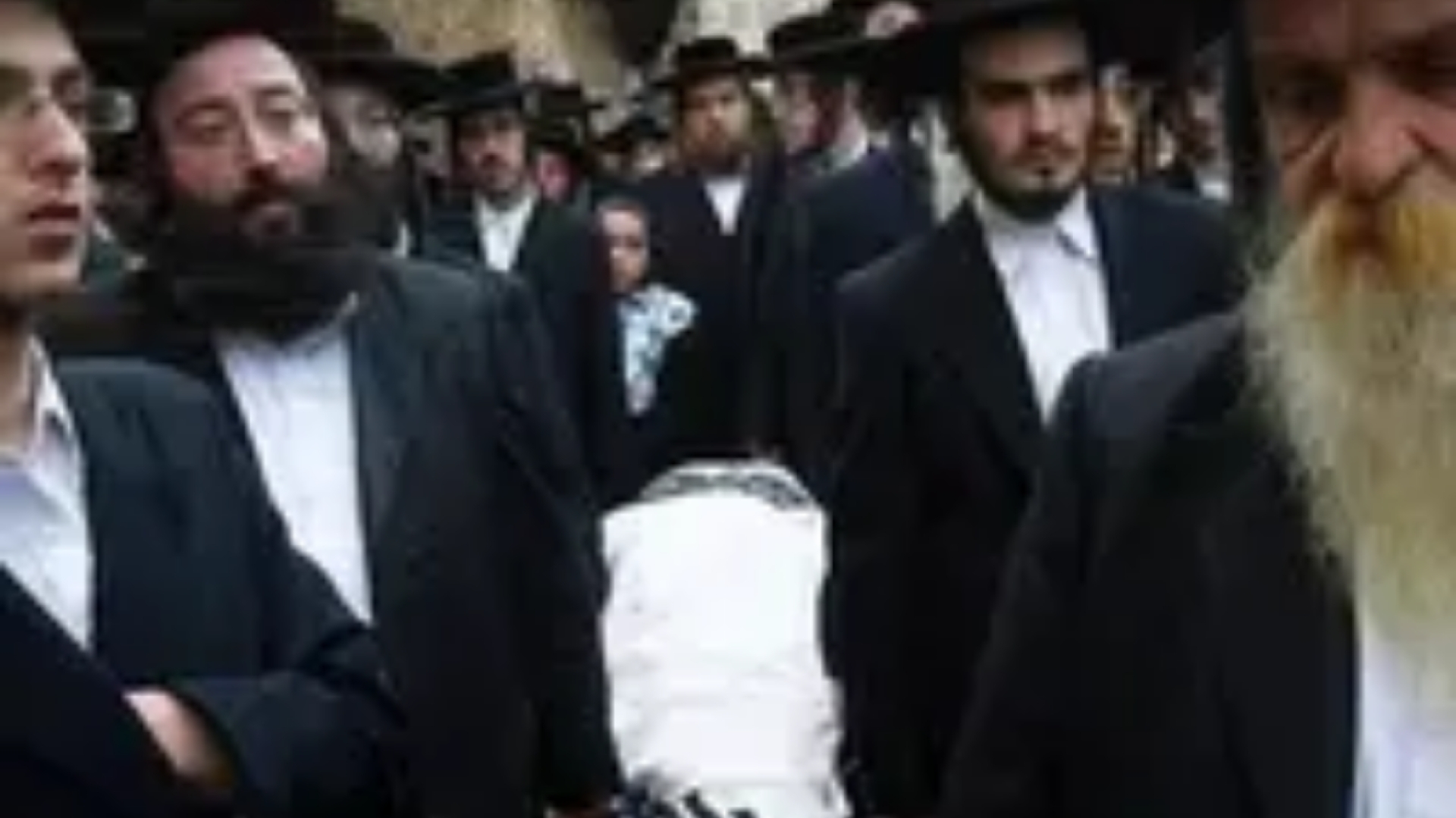 حمله به خاخام‌های یهودی در پایتخت فرانسه + فیلم