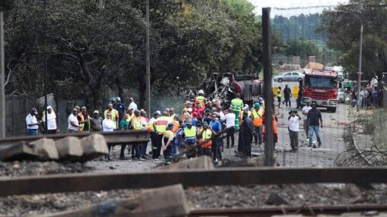 شمار تلفات انفجار تانکر در آفریقای جنوبی به ۲۷ نفر رسید