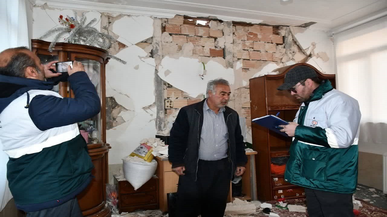  اتمام ارزیابی بنیاد مسکن انقلاب اسلامی از مناطق زلزله زده شهرستان خوی در ۷۲ ساعت