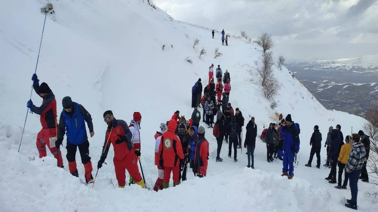 نجات کوهنوردان مفقود شده در ارتفاعات استان زنجان