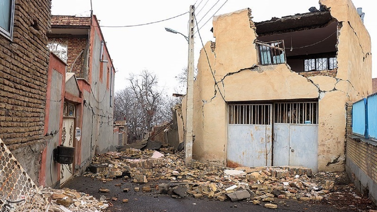 دومین محموله اقلام امدادی کمیته امداد استان تهران به مناطق زلزله زده «خوی» ارسال شد