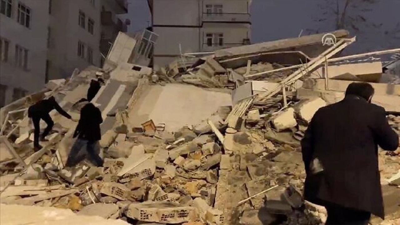 وقوع زلزله ۷.۸ ریشتری در ترکیه/ آمار قربانیان سه رقمی شد + فیلم و تصاویر