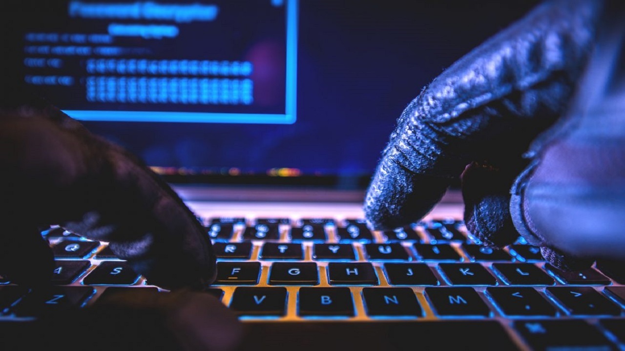 لزوم بازنگری در قانون جرائم رایانه‌ای / دسترسی غیر مجاز به داده‌ها با هک چه تفاوت دارد؟