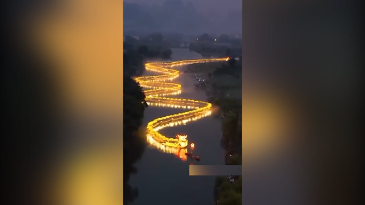 رودخانه‌ای در چین میزبان اژد‌های طلایی + فیلم