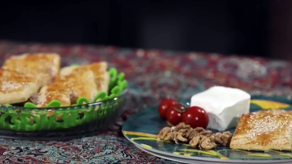روشی ساده برای تزیین کیک + فیلم