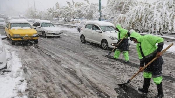 اماده باش 8 سایت برف روبی برای بارش برف در پایتخت