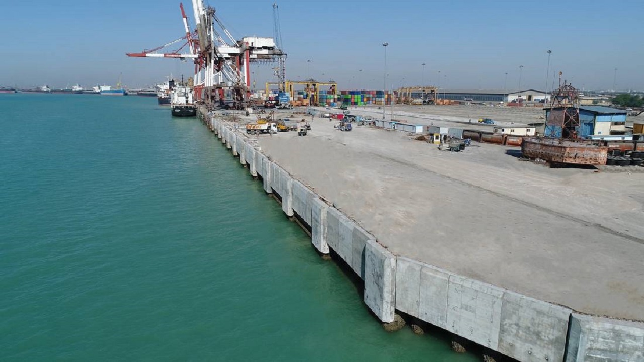 امکان پذیرش کشتی‌های پست پاناماکس پس از تعمیرات اساسی اسکله ۱۱ مجتمع بندری امام خمینی (ره)