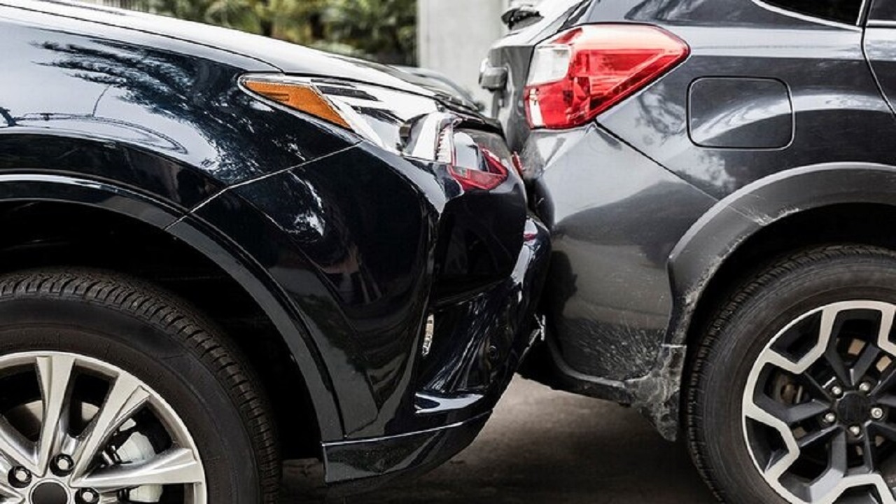 لزوم جابجایی خودرو‌ها در تصادفات خسارتی تا سقف ۲۰۰ میلیون ریال