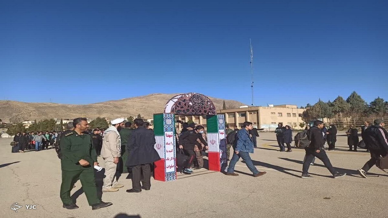۲۰۰ دانش آموز ناحیه دو شیراز به مناطق عملیاتی جنوب اعزام شدند