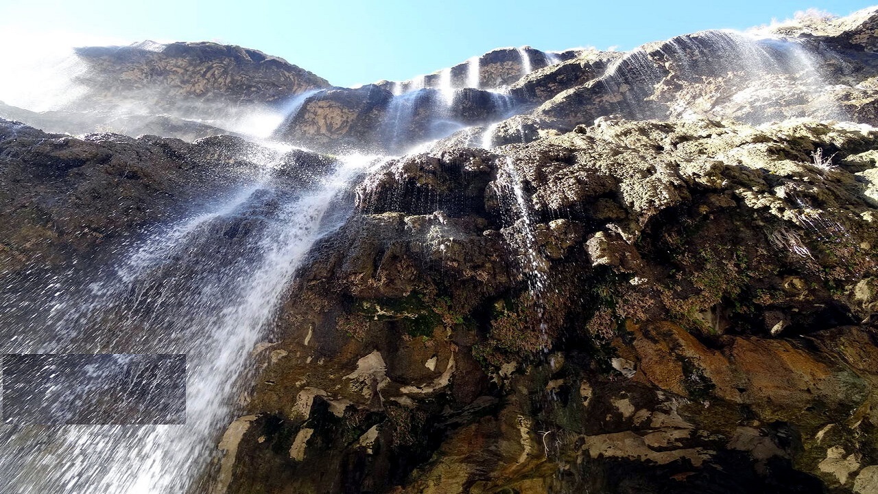 کمر دوغ، آبشاری زیبا در کهگیلویه به ارتفاع ۱۰۰ متر