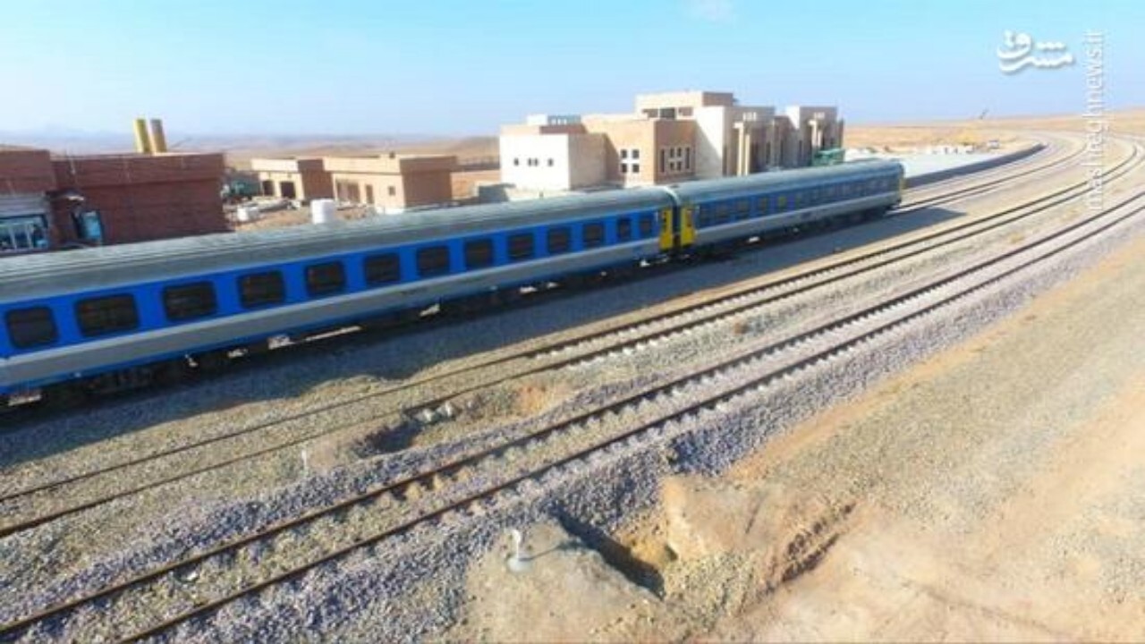 ایران و طالبان گشایش راه آهن خواف _هرات را بررسی کردند