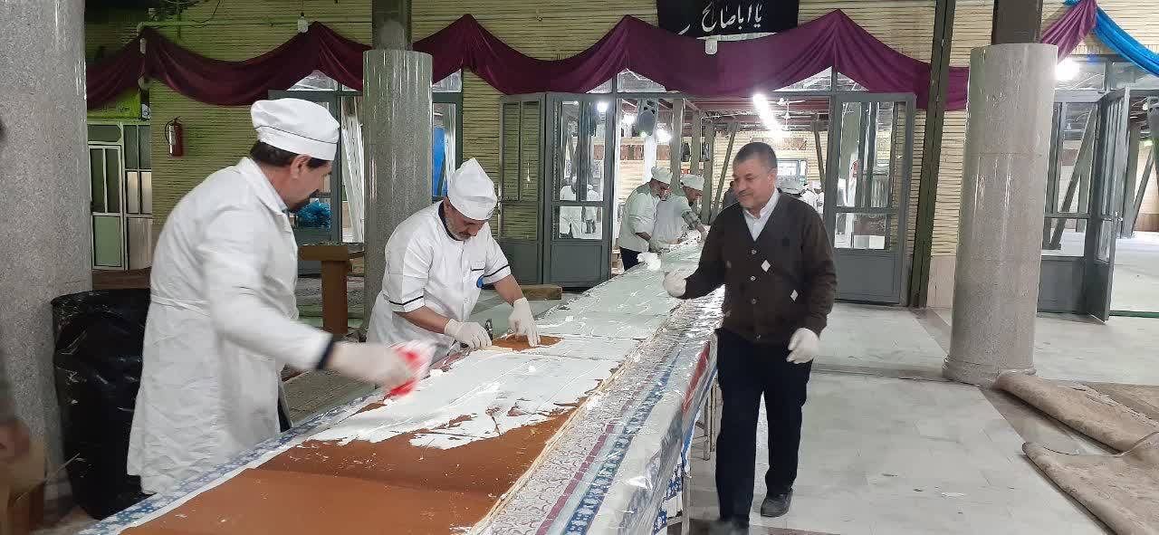 پخت کیک ۱۱۰ متری در کرمان