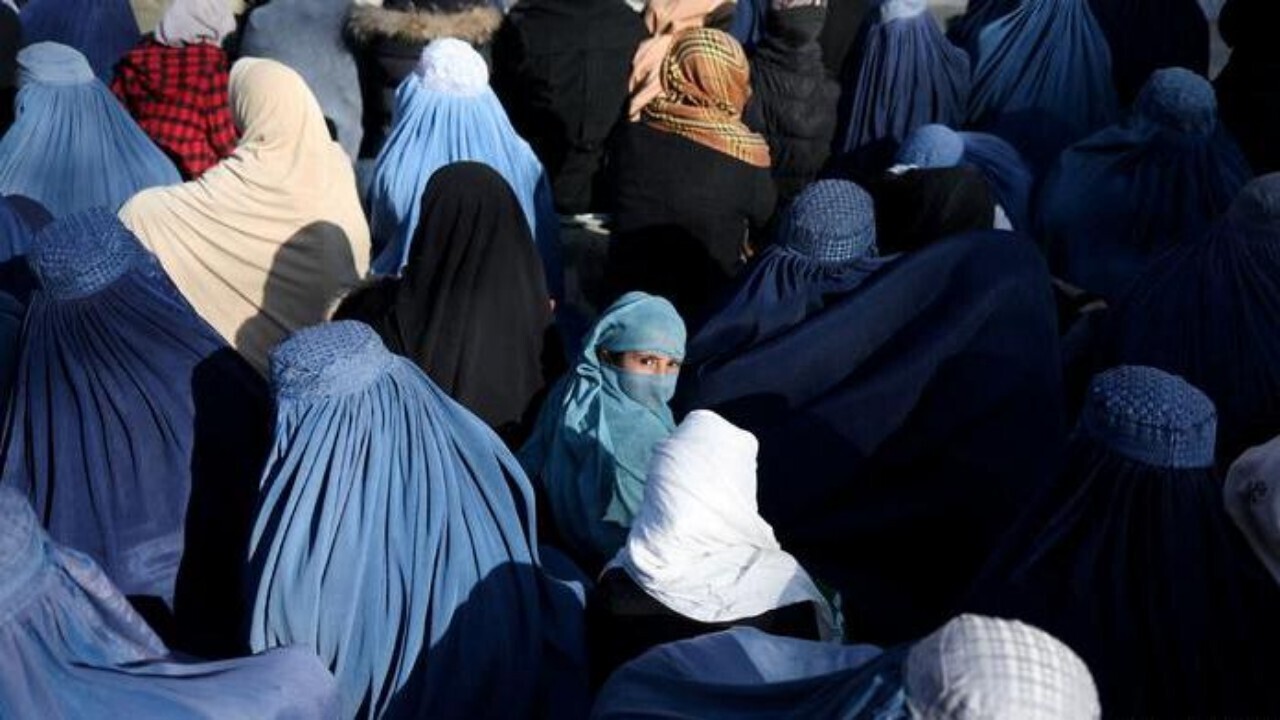 انتقاد سازمان عفو بین الملل از وضع محدودیت های جدید علیه زنان افغانستان