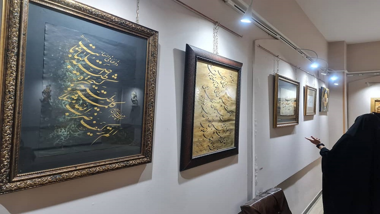 برپایی نمایشگاه هنرهای تجسمی هنرمندان افغانستانی و ایرانی در پاکدشت + فیلم و تصاویر