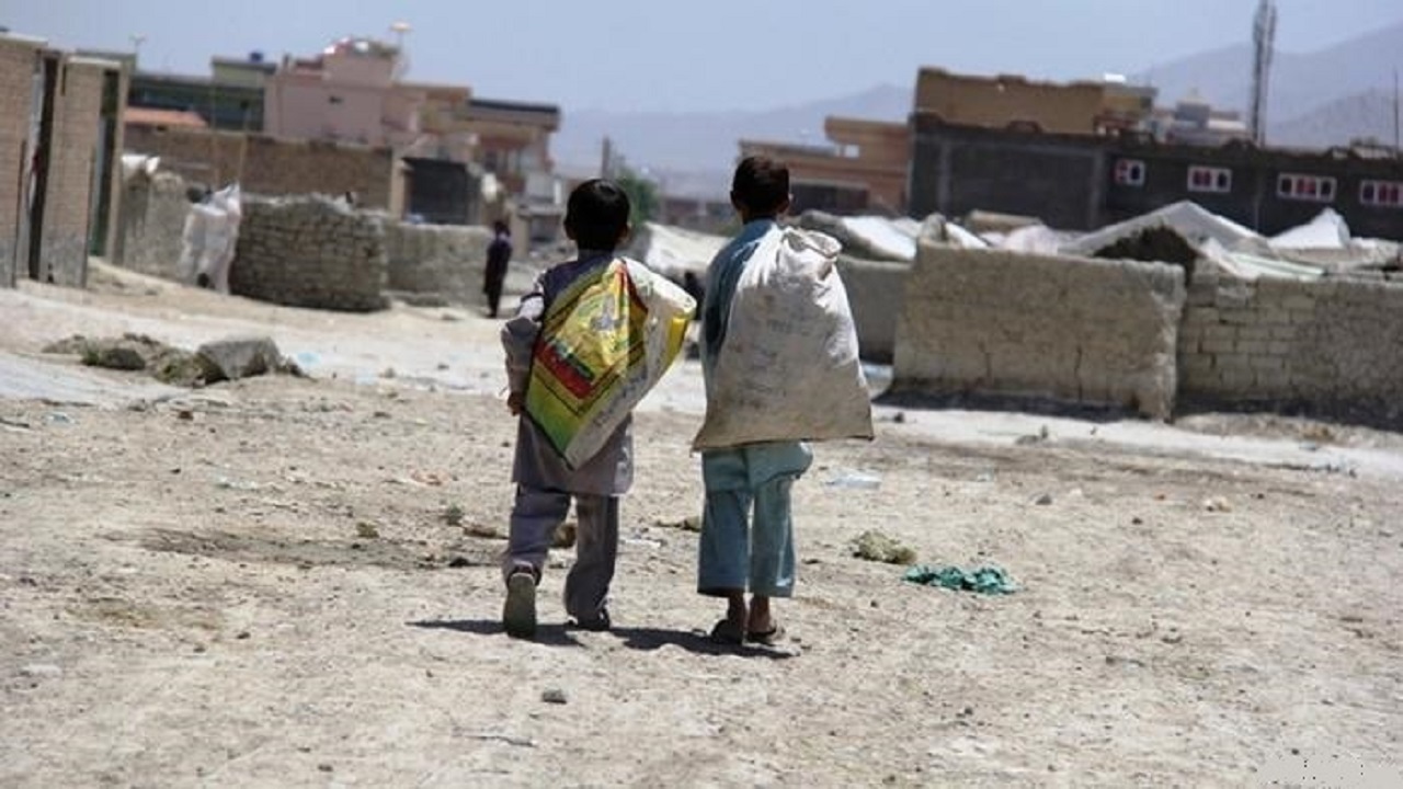 نزدیک به ۱۰ میلیون کودک در افغانستان هر روز گرسنه می‌مانند