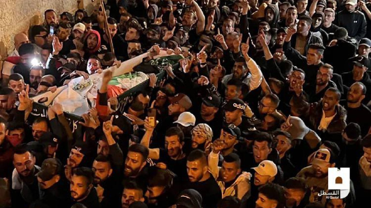 چندین زخمی در حمله اشغالگران به مراسم تشییع پیکر جوان فلسطینی در قدس اشغالی