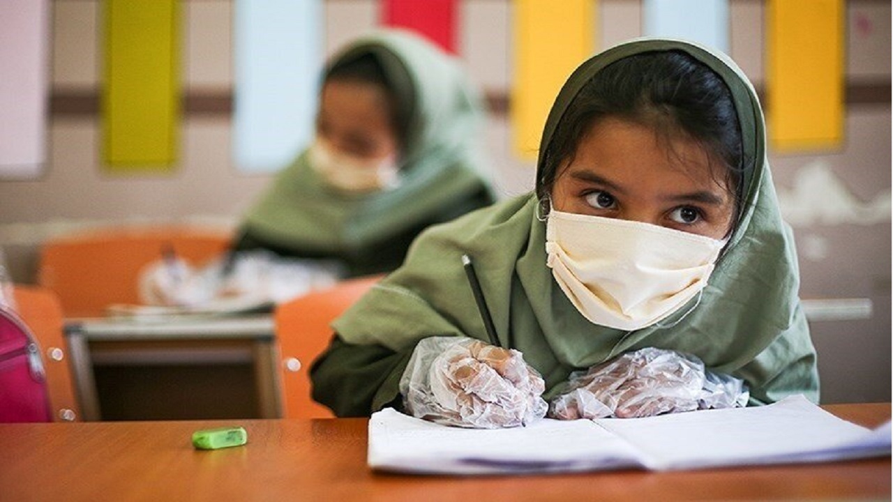 بلاتکلیفی دانش آموزان یزدی در پی تکمیل ظرفیت مدارس