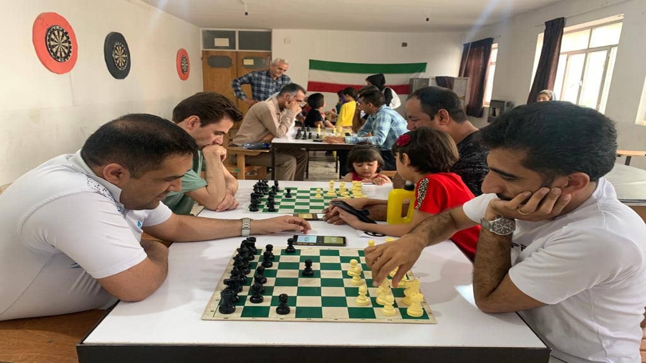 مسابقات شطرنج ویژه خانواده‌های ورزشکاران در آباده