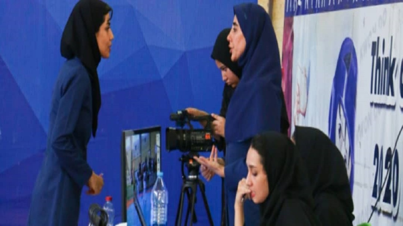 معرفی دختران دانش آموز برتر تکواندوی استان قم