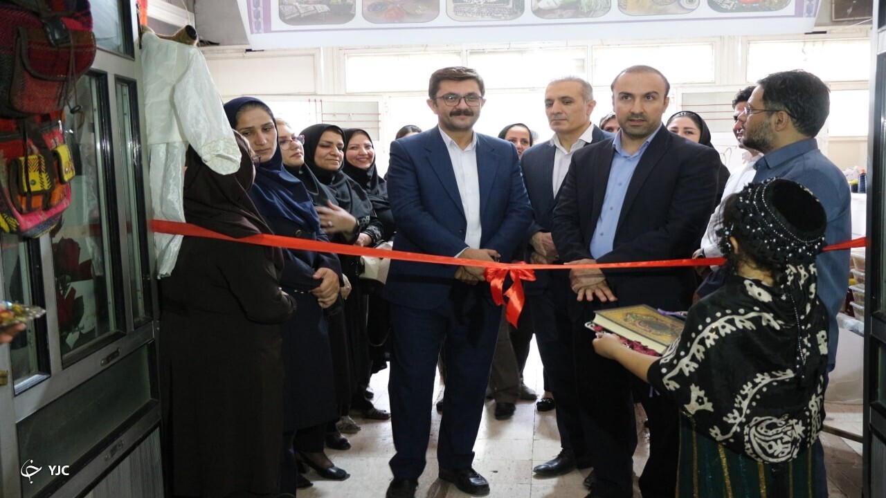 افتتاح نمایشگاه توانمندی‌های صنایع دستی بانوان در مهاباد