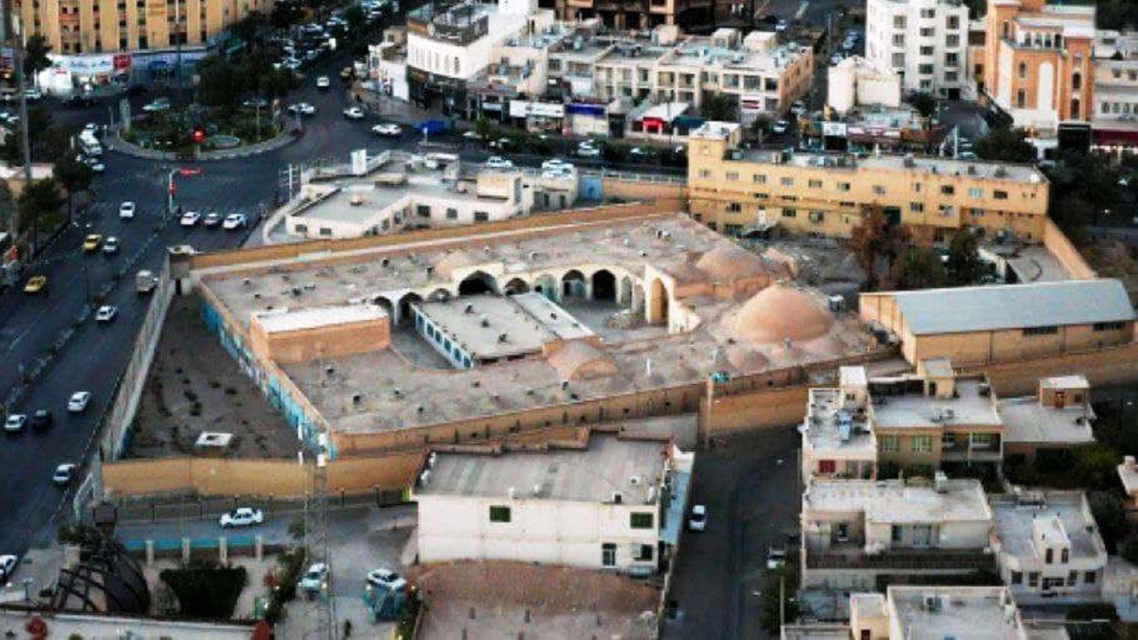 کلید کاروانسرای شاه عباسی در شورای شهر سمنان به میراث فرهنگی تحویل شد