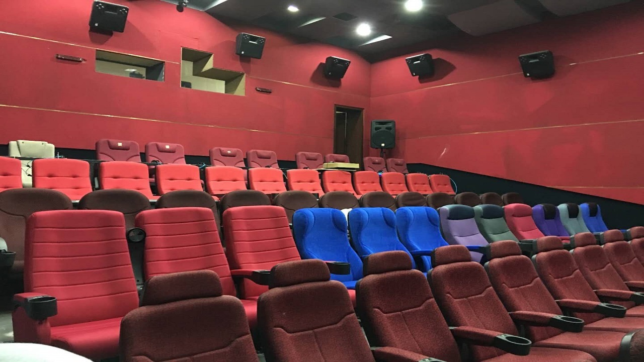 پایین بودن سرانه ظرفیت سالن‌های سینمایی در خراسان رضوی
