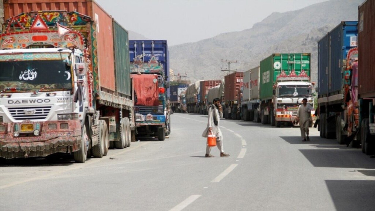 تاجران پاکستانی به سیاست جدید تجاری با افغانستان اعتراض کردند