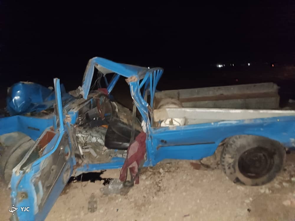 تصادف نیسان با تریلی با ۳ کشته و زخمی در جاده جهرم