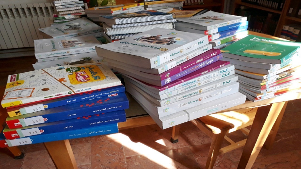 اهدا‌ی ۶ هزار و ۲۰۰ جلد کتاب به کتابخانه‌های چهارمحال و بختیاری