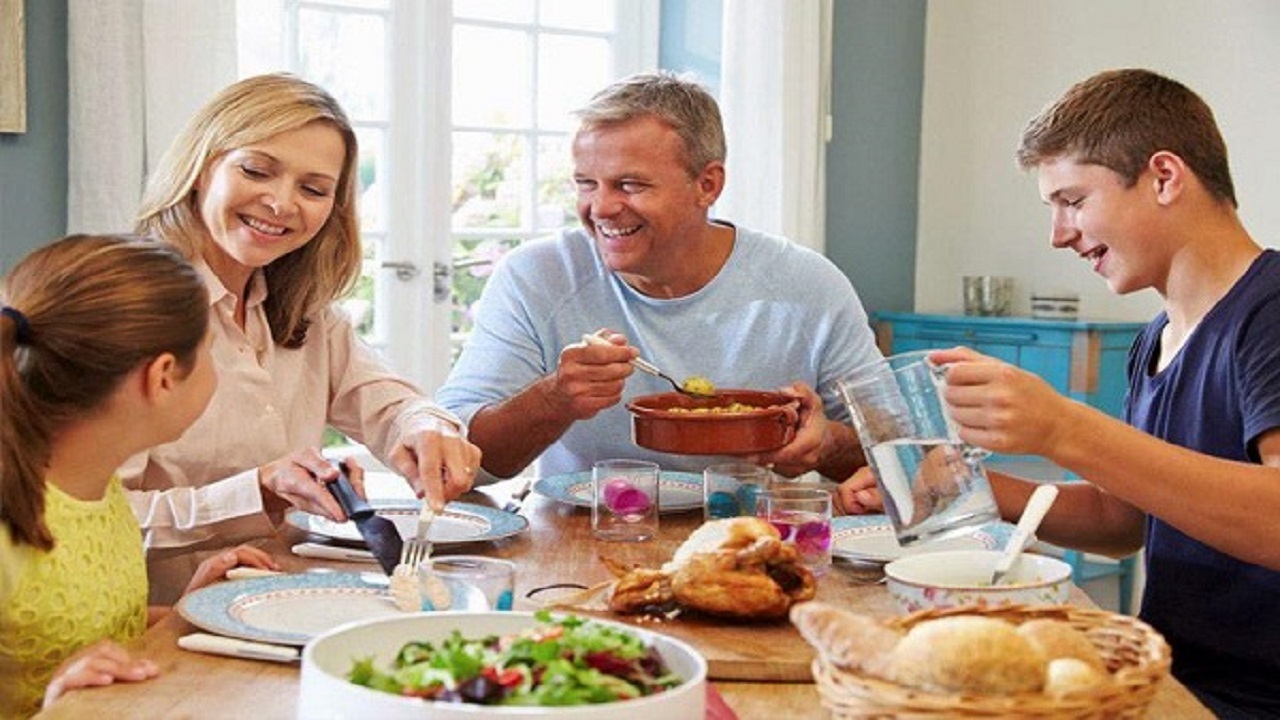 کاهش استرس با مصرف شام در کنار خانواده