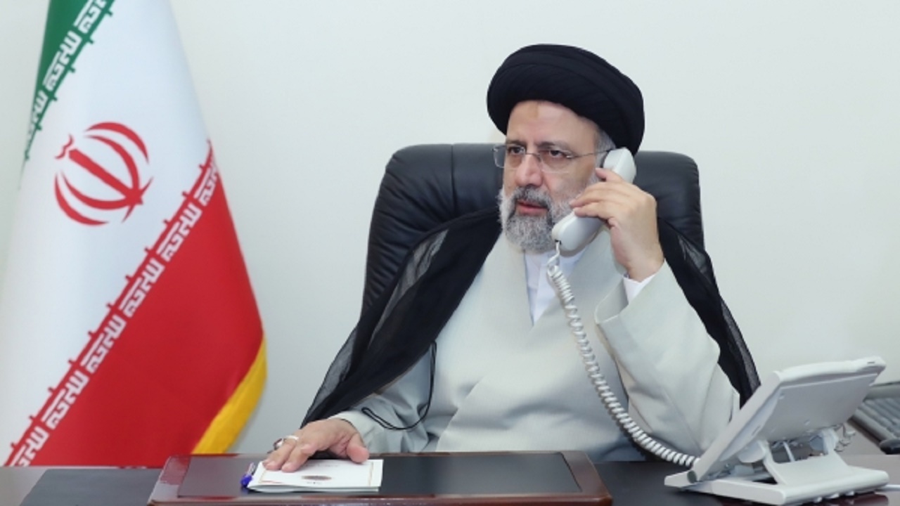 تماس تلفنی رئیسی با خانواده شهید مدافع امنیت در تبریز