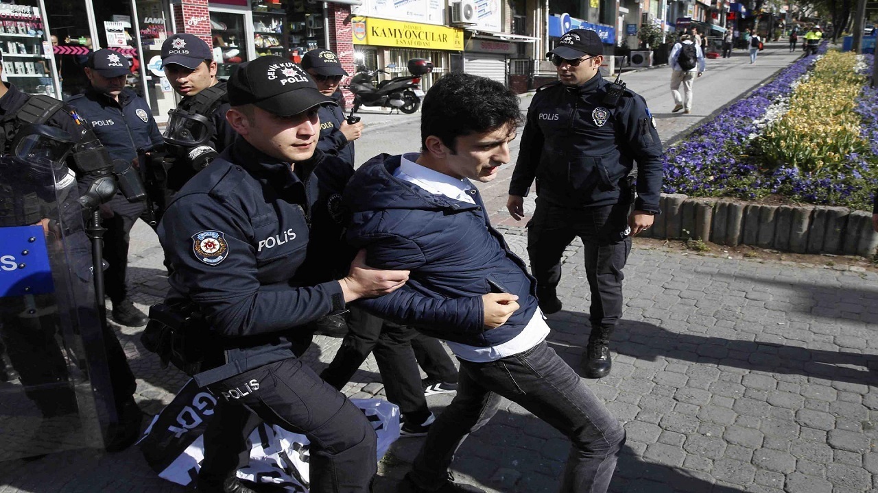 ترکیه ۱۶ تن را به اتهام حمایت از «گولن» بازداشت کرد