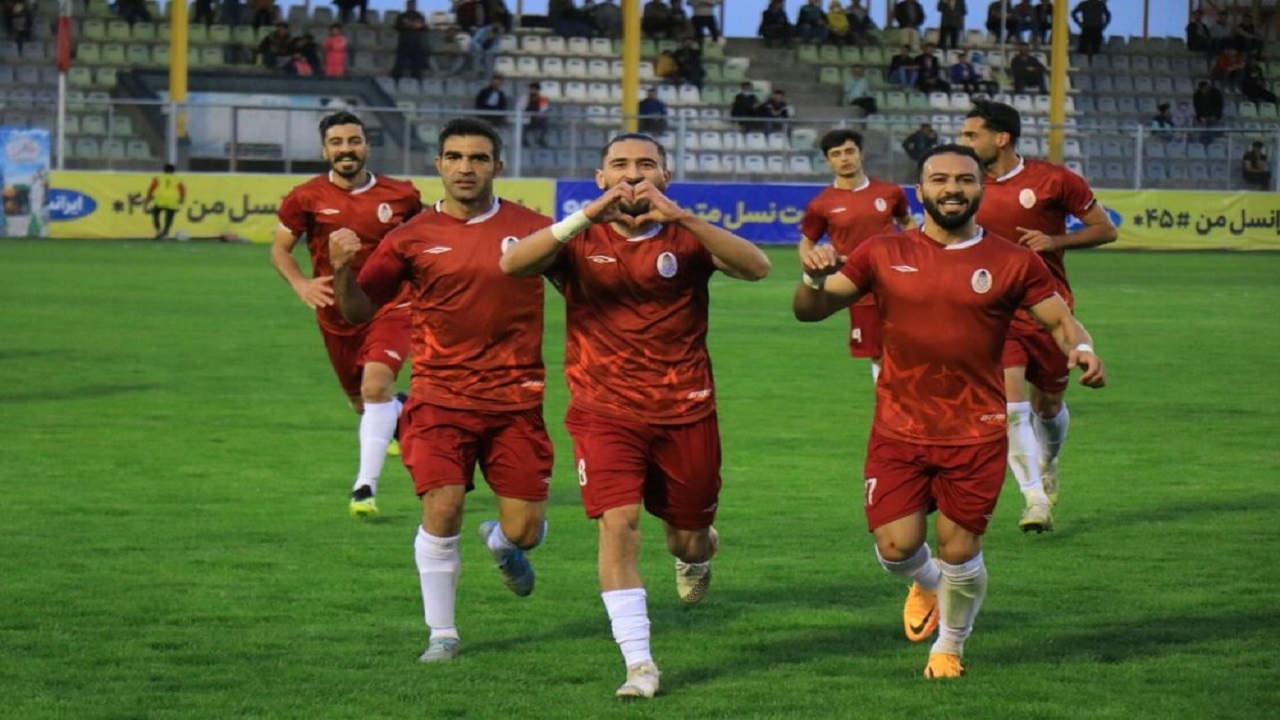 شهرداری همدان با یک گل در مقابل خلیج فارس ماهشهر به پیروزی رسید