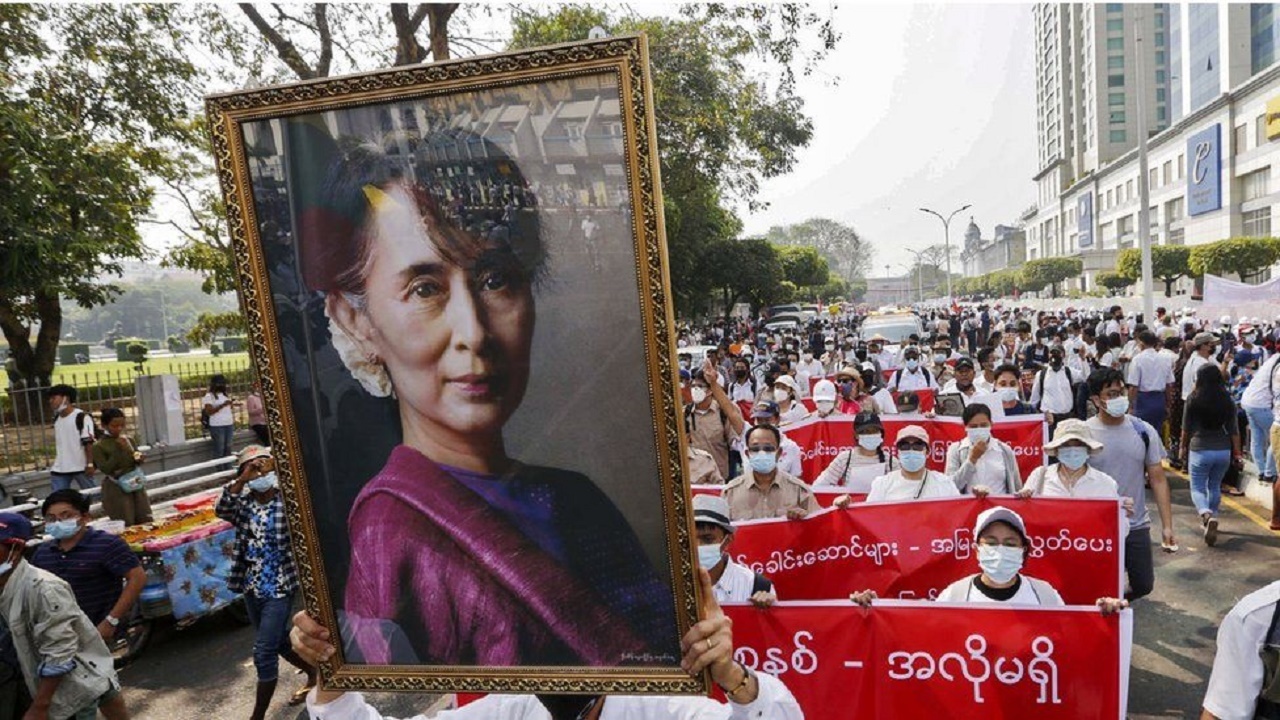 محکومیت رهبر پیشین میانمار به حبس